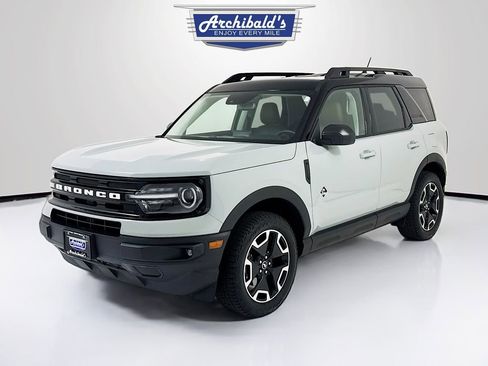 Used 2024 Ford Bronco Sport Outer Banks w/ Tech Package image 3