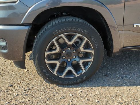 Used 2025 RAM 1500 Laramie w/ Sport Appearance Package AWD/4WD image 11