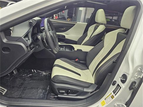 Used 2023 Lexus ES 300h F Sport w/ Accessory Package (Z2) FWD image 9
