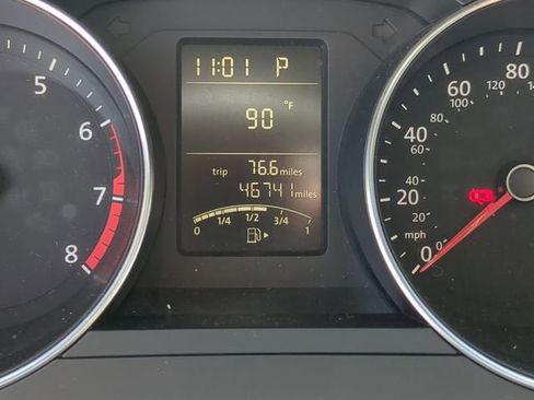 Used 2015 Volkswagen Jetta SE FWD image 30