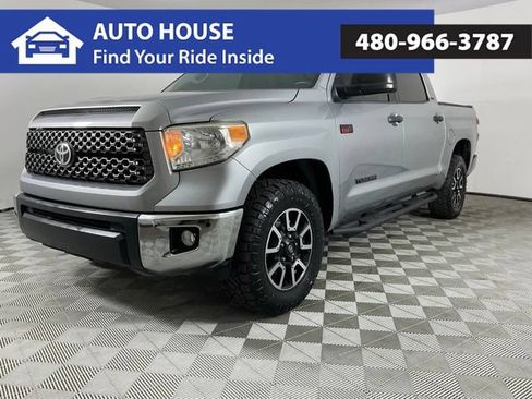 Used 2017 Toyota Tundra SR5 w/ SR5 Upgrade Package RWD image 1