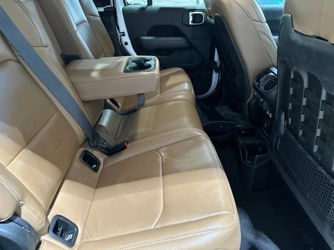 Used 2020 Jeep Gladiator Rubicon AWD/4WD image 21