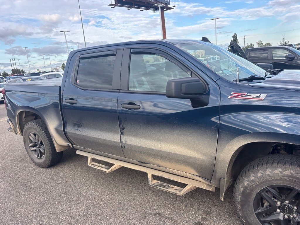 Used 2019 Chevrolet Silverado 1500 Custom Trail Boss w/ Custom Convenience Package AWD/4WD image 2