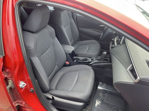 Used 2021 Toyota Corolla LE FWD image 21