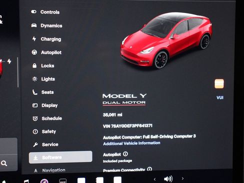 Used 2023 Tesla Model Y Performance image 16
