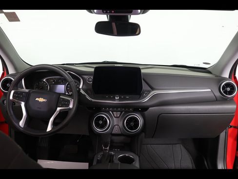 Used 2024 Chevrolet Blazer LT w/ Convenience Package image 18