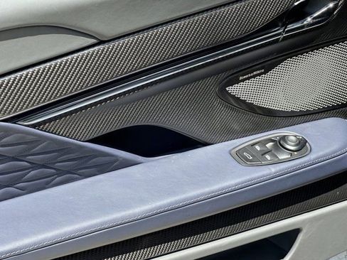 Used 2024 Aston Martin DB12 Coupe image 21