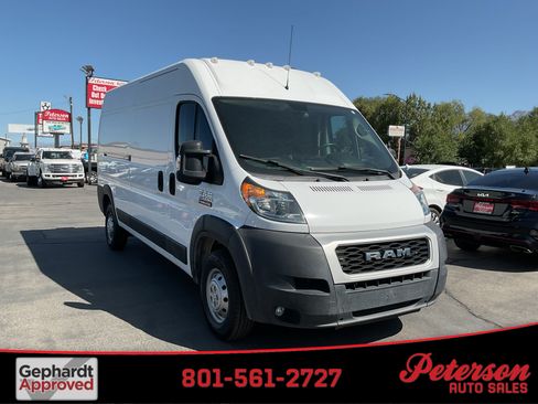 Used 2021 RAM ProMaster 2500 w/ Convenience Group FWD image 1