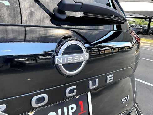 Certified 2024 Nissan Rogue SV w/ SV Premium Package FWD image 31