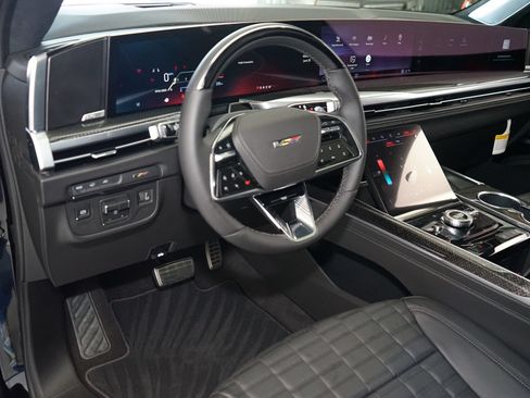 Used 2026 Cadillac Escalade ESV V AWD/4WD image 8