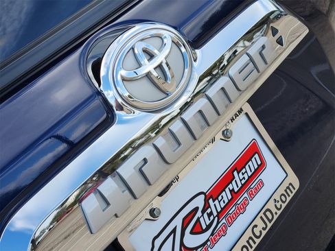Used 2022 Toyota 4Runner Limited image 18
