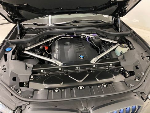 Used 2026 BMW X5 xDrive40i w/ Executive Package image 32