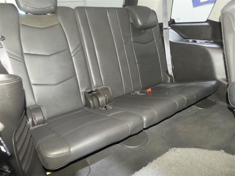 Used 2017 Cadillac Escalade Luxury AWD/4WD image 29