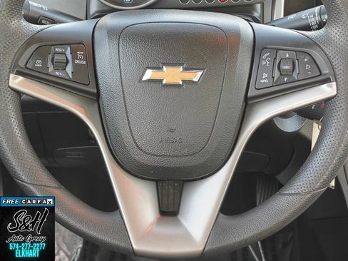 Used 2016 Chevrolet Sonic LT FWD image 5