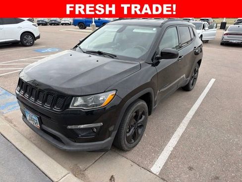 Used 2018 Jeep Compass Latitude w/ Popular Equipment Group FWD image 1