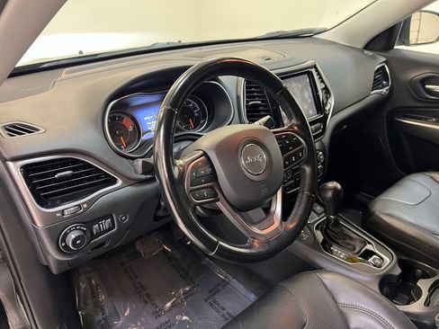 Used 2020 Jeep Cherokee Limited w/ Technology Group AWD/4WD image 16