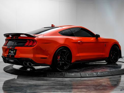 Used 2022 Ford Mustang Shelby GT500 w/ Technology Package image 12