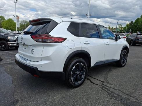 Used 2025 Nissan Rogue SV AWD/4WD image 8