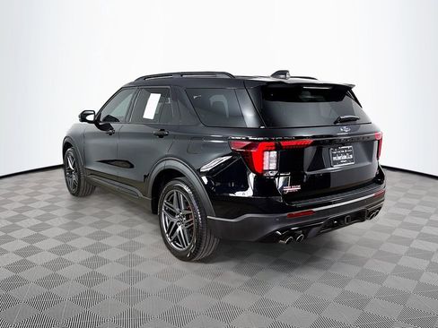 Used 2025 Ford Explorer ST RWD image 5