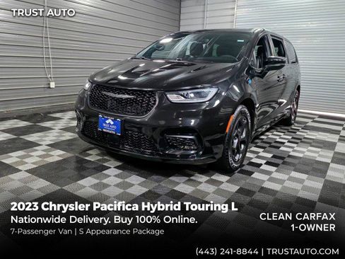 Used 2023 Chrysler Pacifica Touring-L w/ S Appearance Package FWD image 1