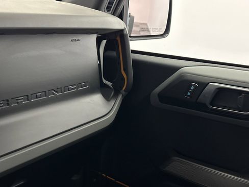 Used 2022 Ford Bronco Badlands image 33