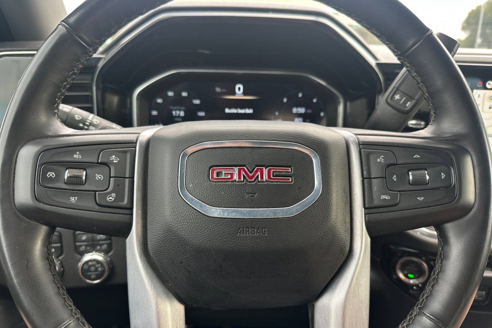 Used 2025 GMC Sierra 1500 SLT AWD/4WD image 33