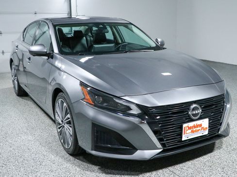 Used 2023 Nissan Altima 2.5 SL FWD image 5
