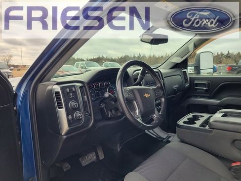 Used 2018 Chevrolet Silverado 1500 LT image 17