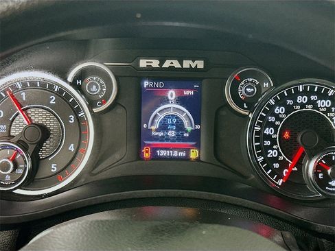 Used 2024 RAM 2500 Tradesman w/ Chrome Appearance Group image 15