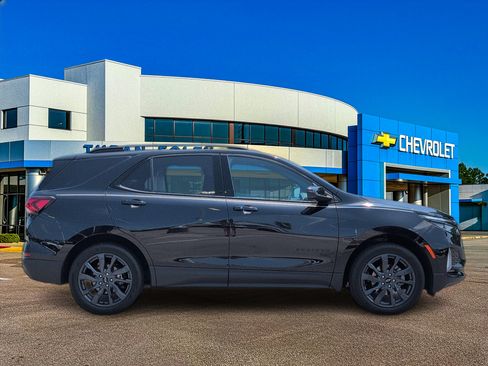 Certified 2024 Chevrolet Equinox RS FWD image 7