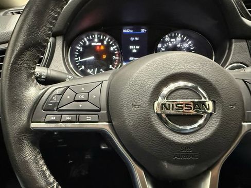 Used 2019 Nissan Rogue SV FWD image 46