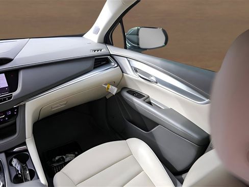 Used 2021 Cadillac XT5 Premium Luxury w/ LPO, Floor Liner Package image 26