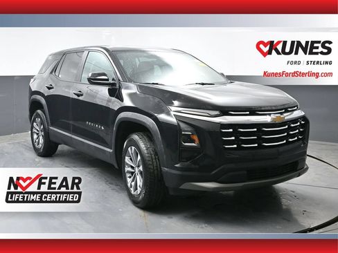 Used 2025 Chevrolet Equinox LT FWD image 1