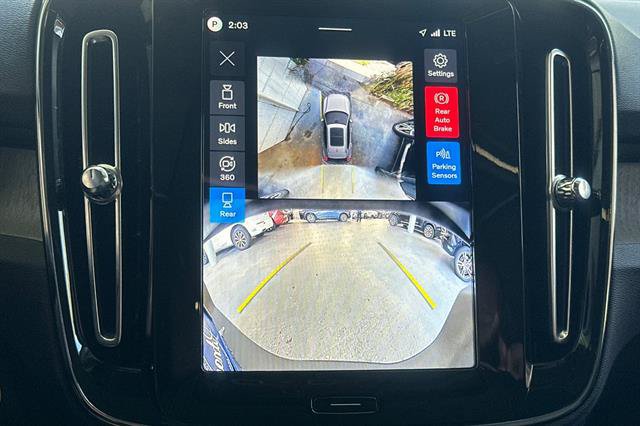 Certified 2026 Volvo XC40 B5 Plus AWD/4WD image 21