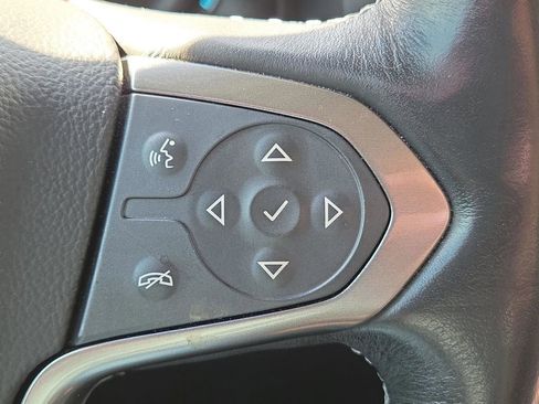 Used 2019 Chevrolet Suburban Premier w/ Premier Plus Edition AWD/4WD image 11