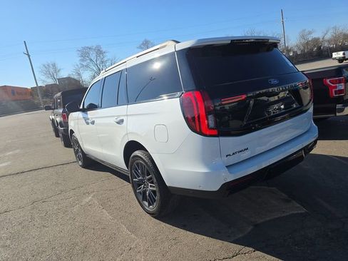 Used 2025 Ford Expedition Platinum w/ Stealth Performance Package image 3