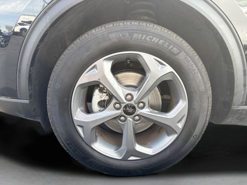 Used 2025 Ford Escape ST-Line AWD/4WD image 28