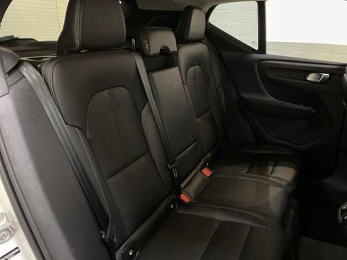 Used 2025 Volvo XC40 B5 Core AWD/4WD image 84