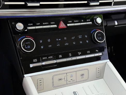 Certified 2026 Hyundai Santa Fe Calligraphy AWD/4WD image 16