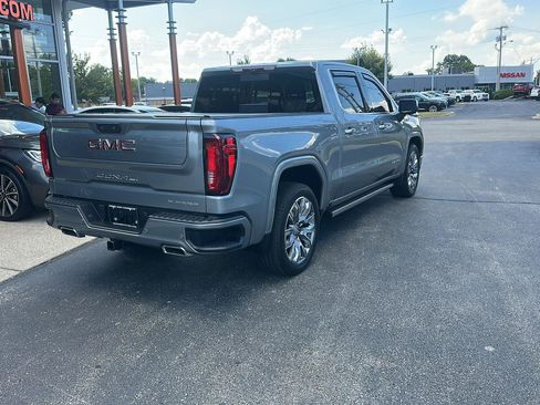 Used 2023 GMC Sierra 1500 Denali w/ Denali Reserve Package AWD/4WD image 4