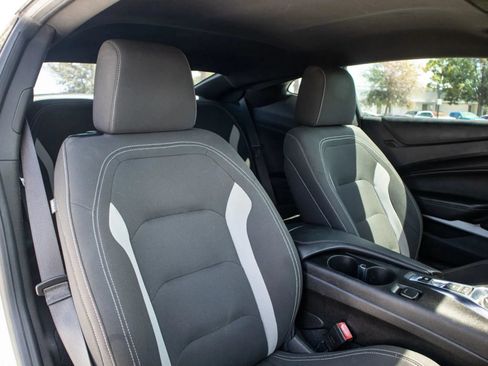 Used 2021 Chevrolet Camaro LT w/ Technology Package RWD image 15