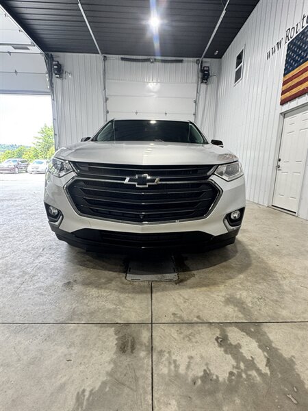 Used 2020 Chevrolet Traverse Premier w/ Redline Edition AWD/4WD image 3