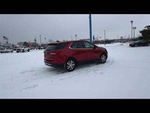 Certified 2024 Chevrolet Equinox LT w/ LPO, Floor Liner Package image 32