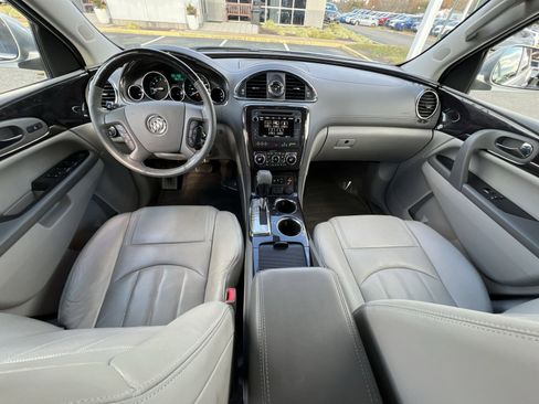 Used 2017 Buick Enclave Leather image 2