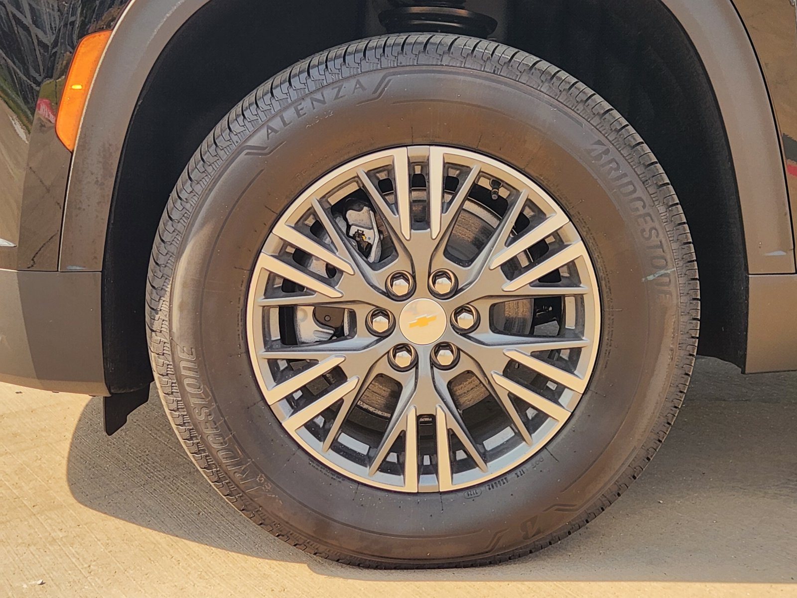 New 2027 Chevrolet Traverse LT FWD image 12