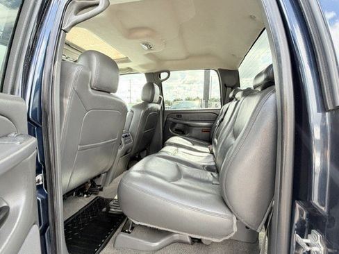 Used 2006 Chevrolet Silverado 1500 LT w/ Onstar Plus Package AWD/4WD image 16
