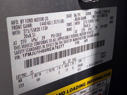 Certified 2024 Ford Expedition XLT RWD image 29