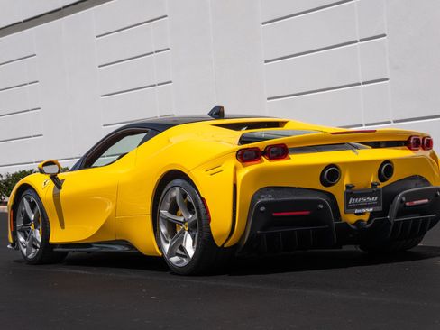 Used 2021 Ferrari SF90 Stradale AWD/4WD image 27