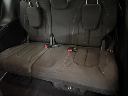 Used 2018 Chrysler Pacifica Touring Plus w/ S Appearance Package FWD image 40