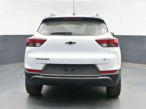 New 2026 Chevrolet TrailBlazer LT w/ Midnight Edition FWD image 13